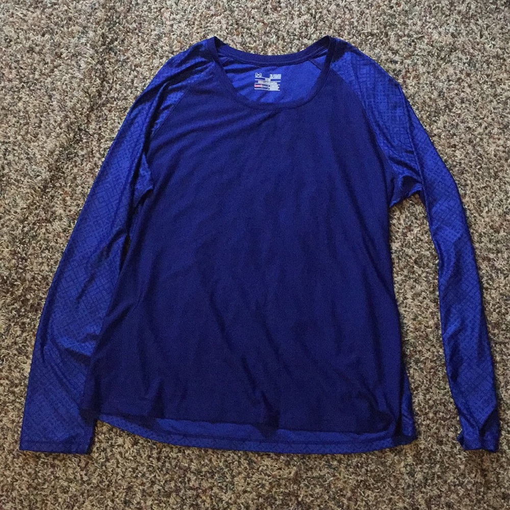 Navy Under Armour Heat Gear shirt